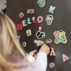 HELLO KITTY MAGNETBOKSTÄVER OCH FIGURER