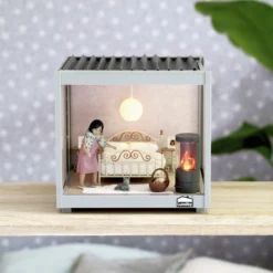 LUNDBY DOCKHUSMÖBLER KAMINSET MED BELYSNING